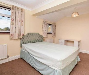Riverside Close, Laverstock, Salisbury, SP1 - Photo 2