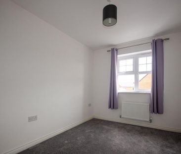 3 bedroom end of terrace house to rent - Photo 2