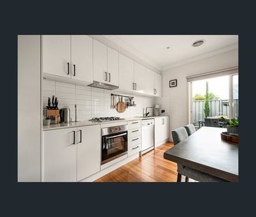 3/5 Dumbarton Street, Reservoir, Vic 3073 - Photo 4