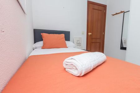 Calle Ferrocarril del Puerto, Málaga, Andalusia 29002 - Photo 5