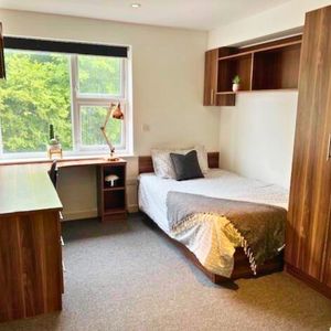 Plymbridge Lane, Derriford, Plymouth - Photo 2