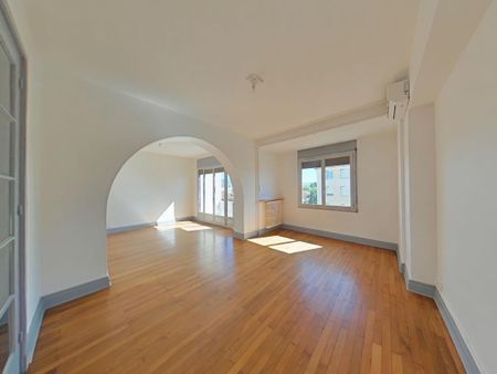 Location Appartement 2 pièces 81m² ROMANS SUR ISERE 26100 - Photo 3