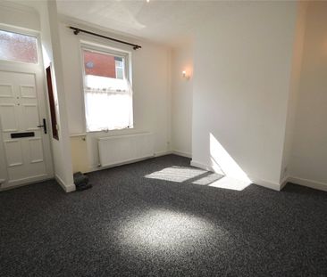 Alexandra Street, Ashton-under-Lyne, Greater Manchester, OL6 9QR - Photo 5