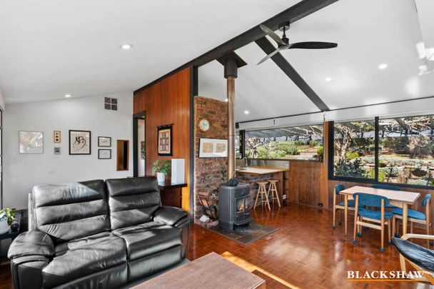 Three Bedroom Home With Beautiful Landscaped Gardens - Photo 1