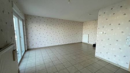LOCATION AMNEVILLE RESIDENCE SENIOR F2 BALCON ET PARKING - Photo 2