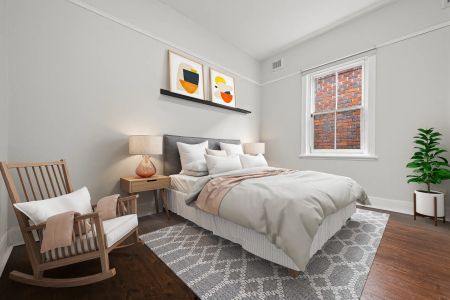 Charming freestanding home set in a convenient setting - Photo 5