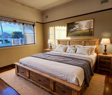 CLASSIC 3 BEDROOM FAMILY HOME - Photo 4
