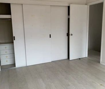 “Stunning and Spacious 3 bedroom Townhouse at the heart of Hurstville” - Photo 3