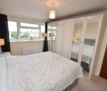 Stewart Close, Heswall - Photo 5