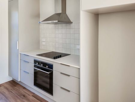 Townhouse Living - Photo 4