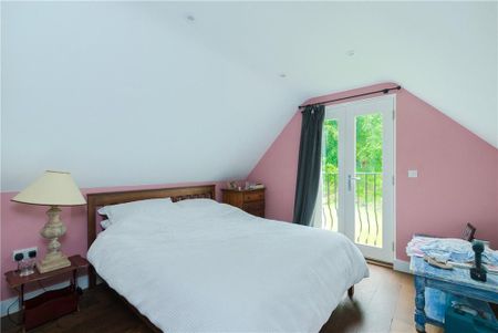 4 bedroom semi-detached house to rent - Photo 5