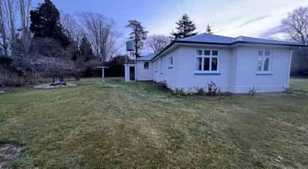 3 Bedroom Farmhouse - Photo 5