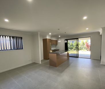 Beautiful home in supreme location - Photo 4