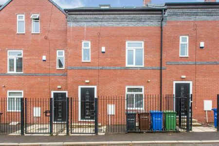 1 bedroom in a house share to rent - Photo 3