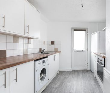 Station Road, Ashford, TW15 - Photo 4