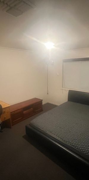 Shepparton - Photo 1