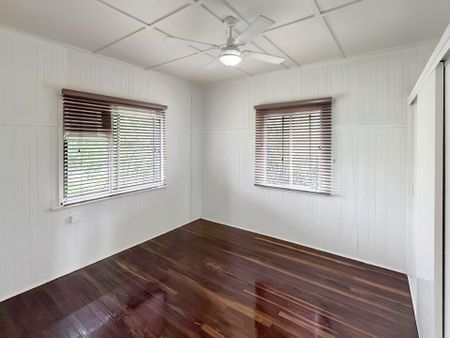 9 Pearson Street, Granville - Photo 2