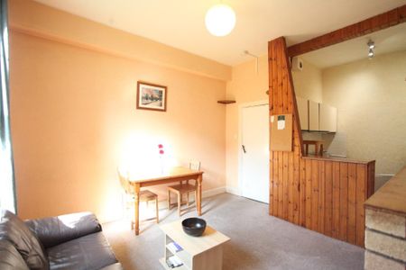1 bedroom flat to rent - Photo 2