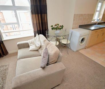 2 bedroom apartment to rent - Photo 3