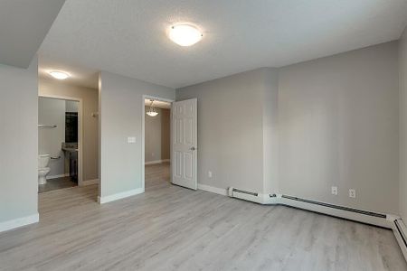 825 McDougall Road Northeast, Calgary - Photo 2