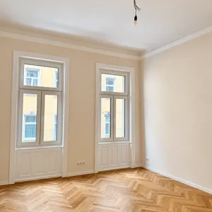 Erstbezug nach Komplettsanierung - 2-Zimmer-Altbau mit Balkon, ohne Maklergebühr - Foto 1