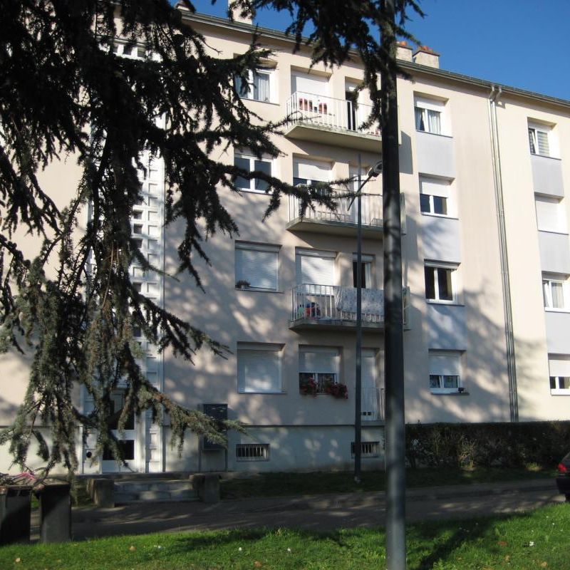 T5 009610 AVEC BALCON AU 1ER ETAGE DANS LA VILLE DE CERNAY - Photo 1