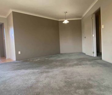 Perfect Location On West Street - Photo 3