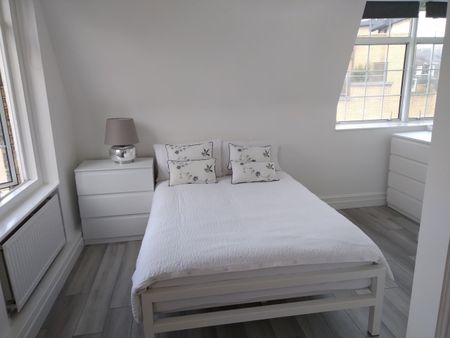 1 Bed Flat, Marble Arch Appartments, W1H - Photo 2