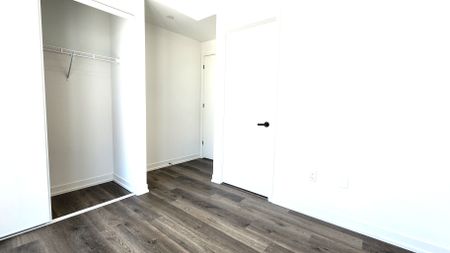 For Lease - 8 Interchange Way Unit# 5706, Vaughan, Ontario - Photo 2