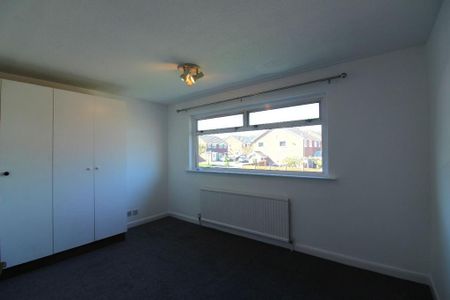 2 bedroom semi-detached house to rent - Photo 3