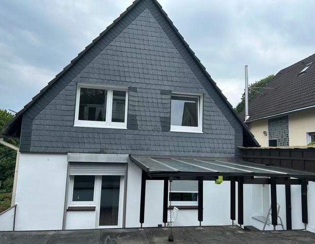 Lichtdurchflutete 3 Zimmerwohnung in ruhigem 3 Parteienhaus - Foto 1