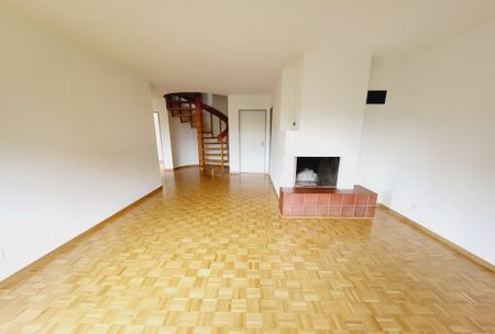 Maisonette-Dachwohnung mit Terrasse im Westen der Stadt - Photo 4