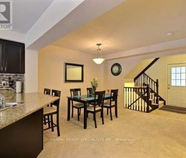 237 MORTIMER CRESCENT - Photo 3