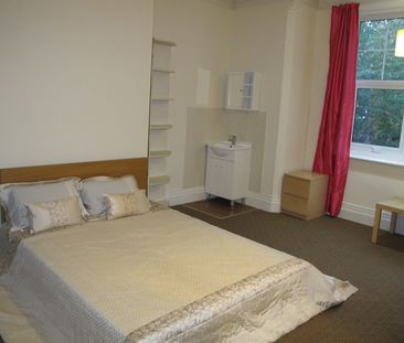 132 Warwick Road, Carlisle (STUDENT HOUSE) - 2 rooms available 2024 - Photo 1