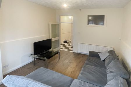 1, 39, Thorndale Avenue, Belfast, BT14 6B - Photo 2