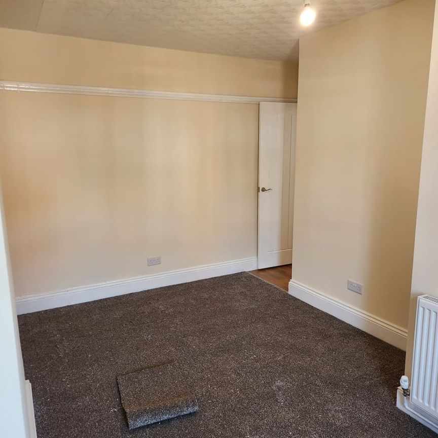 2 Bed Flat, Uppingham Road, LE5 - Photo 1