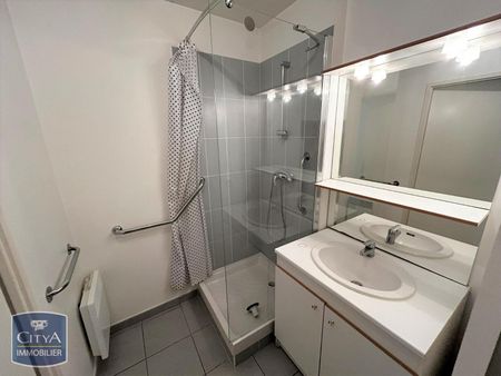 Location Appartement 2 pièces 40m² CHOLET 49300 - Photo 2