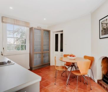 2 Bed, 1 Bath - Photo 6