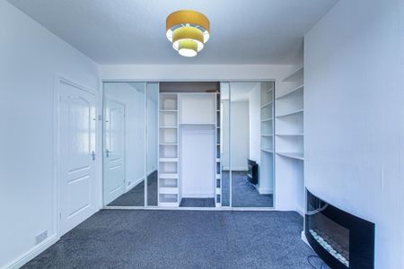 Strathmore Avenue, Leeds - Photo 5