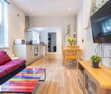 5 bedroom terraced house to rent - Photo 3