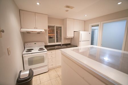 For Lease - 35 Longboat Avenue Unit# Upper, Toronto, Ontario - Photo 2