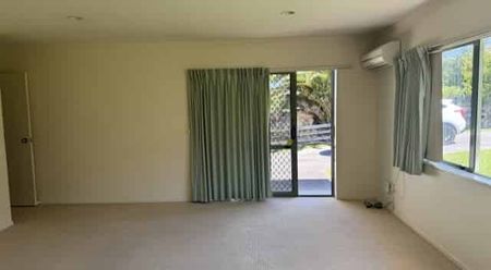 Handy Location - Photo 4