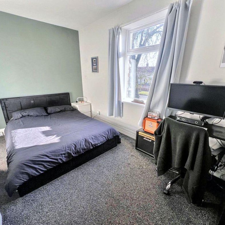 2 bed upper flat to rent in NE29 - Photo 1