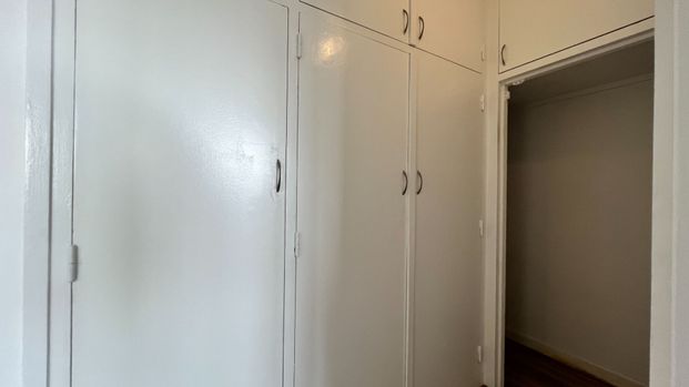 Appartement a louer Paris - Loyer €1 190/mois charges comprises ** - Photo 1