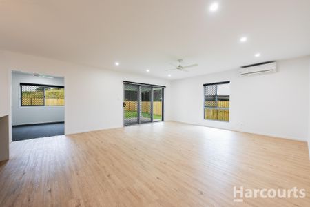 Experience Luxurious Living in Branyan - Photo 2