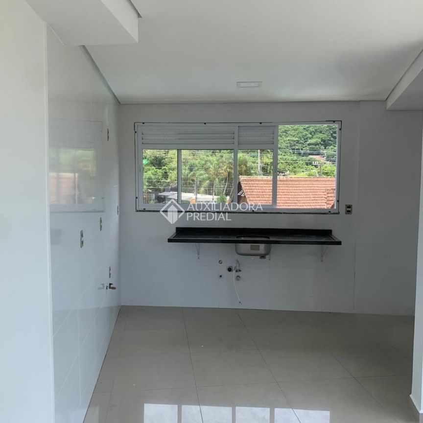 Apartamento com 3 quartos e 130m² para alugar em Rio Tavares, Florianópolis. - Foto 1