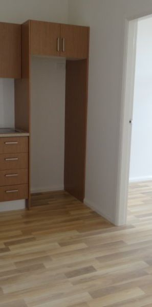 PERFECT FOR THE COMMUTER - WATER & ELECTRICITY INCLUDED! - Photo 1
