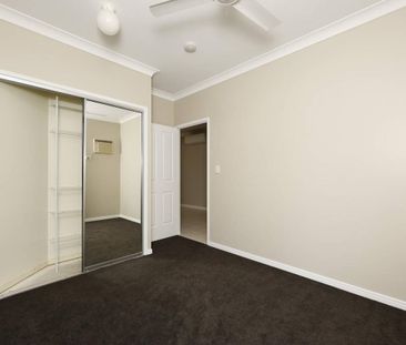 Spacious Elevated Family Home – Private & Convenient - Photo 2