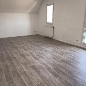 Location Appartement à LA TOUR DU PIN - Photo 1