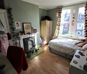 6 bedroom terraced house to rent - Photo 5